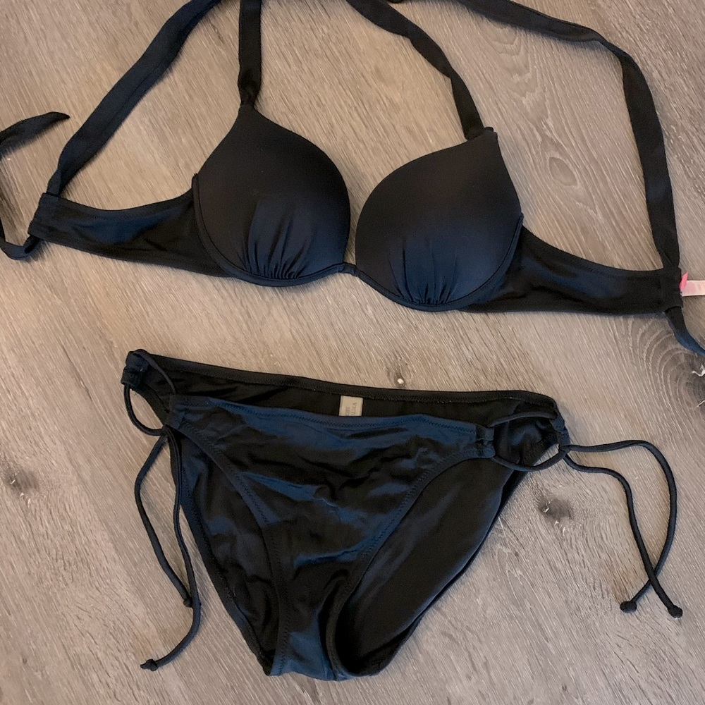 Victoria’s Secret push-up bikini Cross back halter